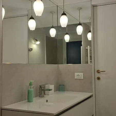 Mansarda Con Terrazzo Centralissima Milaan